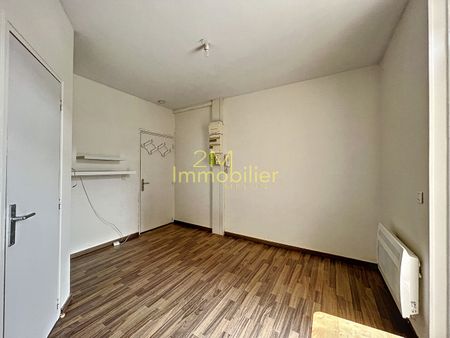 Location Appartement 1 pièce 17m² - Photo 2