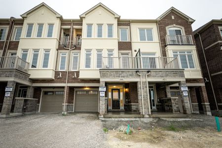 For Lease - 84 Paisley Drive, Bradford West Gwillimbury, Ontario - Photo 2