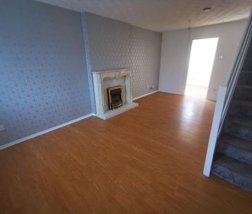 2 bedroom semi-detached house to rent - Photo 3