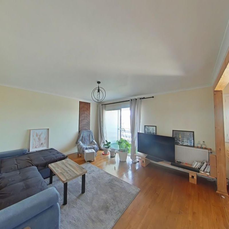 Location Appartement 4 pièces 73m² ROMANS SUR ISERE 26100 - Photo 1