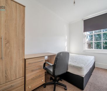 5 bedroom terraced house to rent - Photo 4