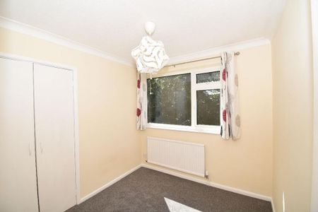 4 bedroom detached house to rent - Photo 5
