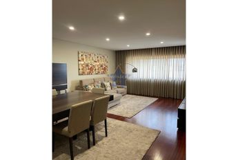 Apartamento T3 em Porto