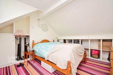 3 bedroom terraced house to rent - Photo 5