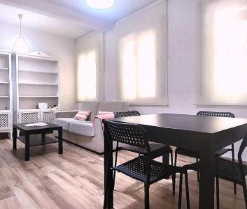 Rent of Refurbished Apartment in Arganzuela - Ideal for Families - Photo 2
