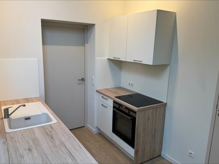 Location Appartement 2 pièces 45m² ROANNE 42300 - Photo 2