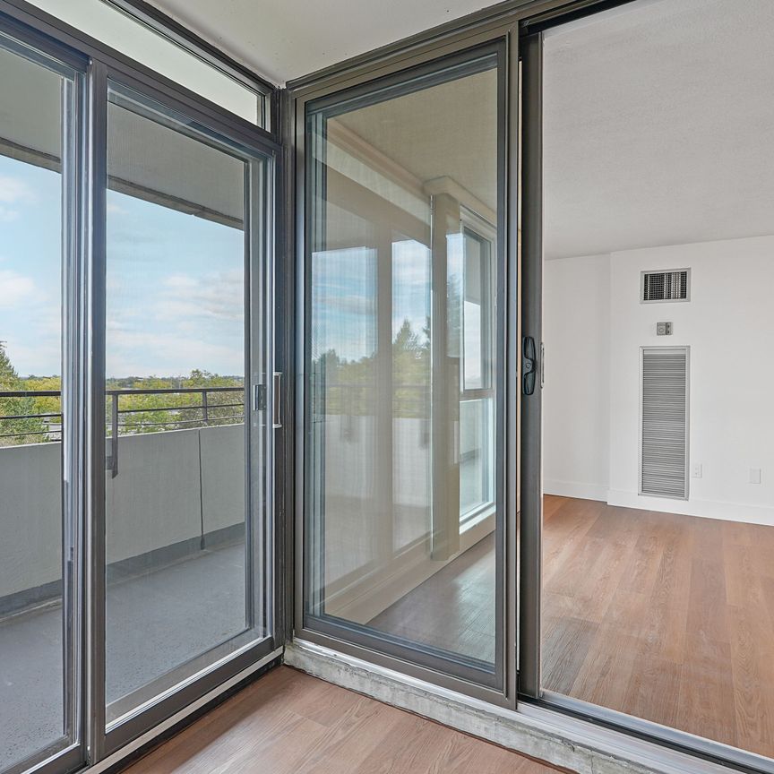 For Lease - 1320 Mississauga Valley Boulevard Unit# 510, Mississauga, Ontario - Photo 1