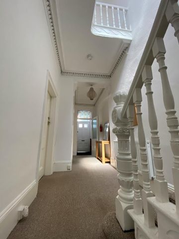 6 bedroom terraced house to rent - Photo 4