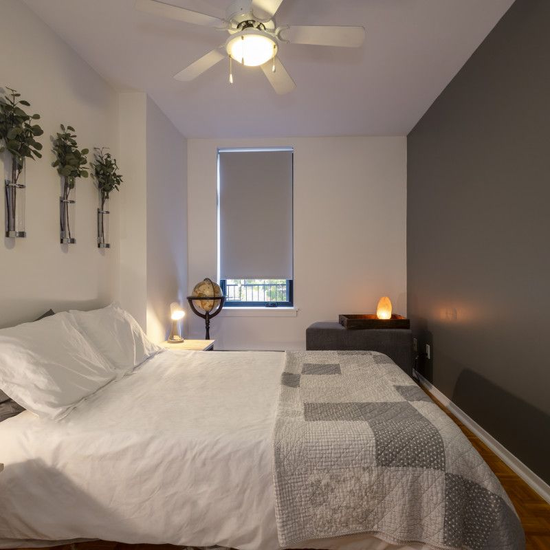 Appartement lumineux entièrement meublé d’une chambre près du métro Rosemont - Photo 1