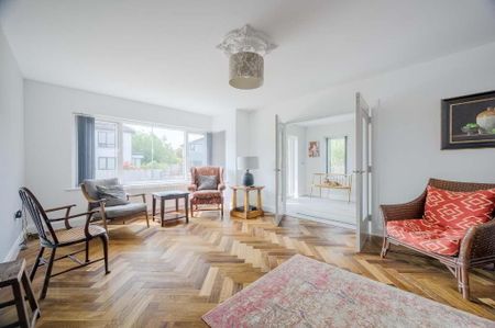 7 Thornhill Parade, Belfast, BT5 7AR - Photo 4