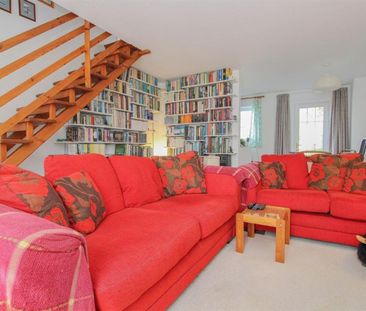 3 bedroom House To Let - Photo 3