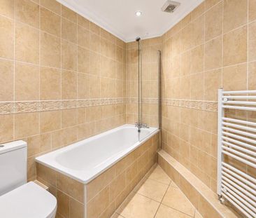 A charming 2 bedroom apartment available to let, in the heart of Sunningdale. - Photo 5