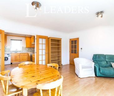 2 bedroom flat to rent - Photo 3