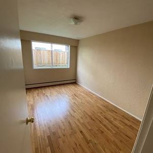 1 Bedroom Suite Vacancy - Photo 2