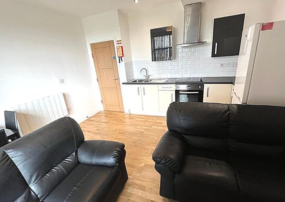 3 Bed Flat, Lillie House, LE2 - Photo 1