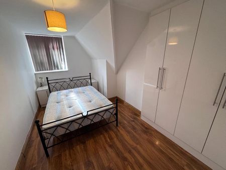 3 bedroom apartment to rent - Photo 3