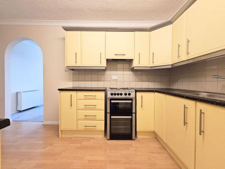1 bedroom flat to rent - Photo 2