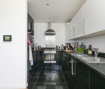 1 Bed Flat, Headlam Street, E1 - Photo 6