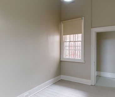 Light-Filled Living in the Heart of Canning Street - Photo 5