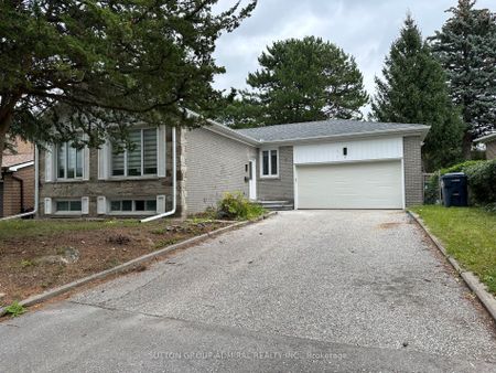 For Lease - 7 Resolution Crescent, Toronto, Ontario - Photo 2