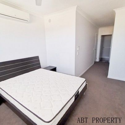 Come Home to Something Special at This Apartment. Unbeatable Location - Walk to Transport and Shops - Photo 1