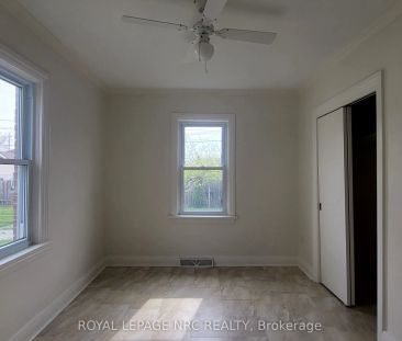 240 Wallace Avenue S #Main Floor - Photo 5