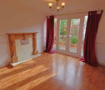 Utrillo Close, Coventry - Large 3 Bedroom Mid Terrace with Garage - Photo 4
