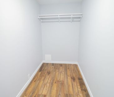 SPACIOUS 1 BEDROOM LOWER UNIT IN WELLAND!! - Photo 1