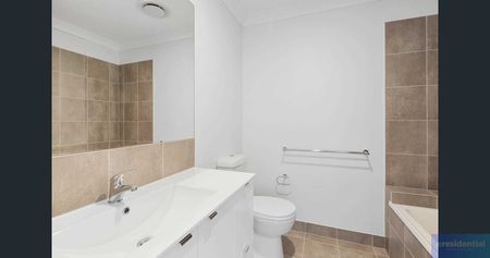 10/1 Dalvena Street, Marsden QLD 4132 - House For Rent | Domain - Photo 2