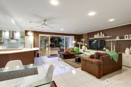 “Resort living, Frankston style” - Photo 3