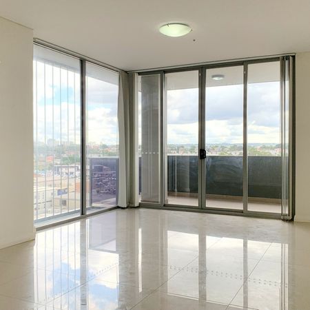 Spacious Two Bedroom Apartment For Rent - Don't Miss Out!!! - Photo 3