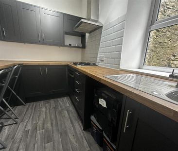 1 bedroom property to rent - Photo 2