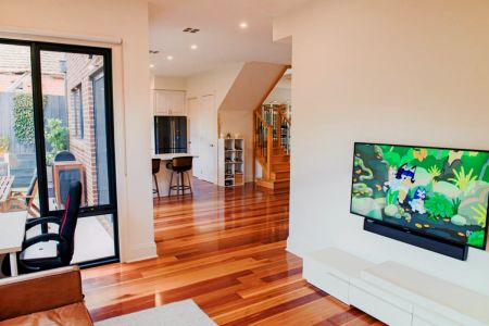 3 Bed, 2 Bath - Photo 5