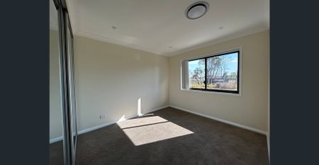 Exquisite Duplex Living - Your Dream Home Awaits! - Photo 5