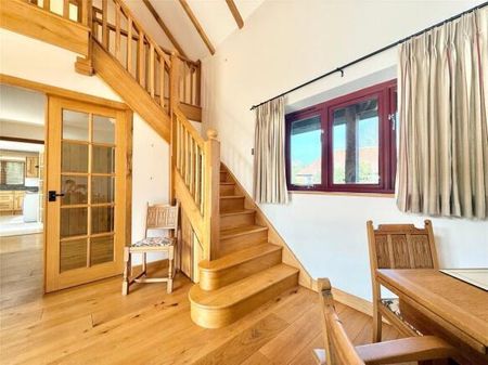 2 bedroom semi-detached house to rent - Photo 2