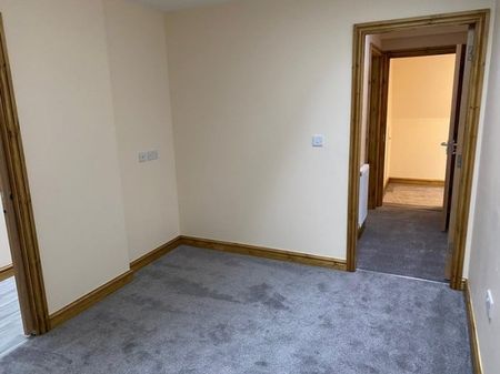 1 Bed Flat, Montpelier Road, NG7 - Photo 2