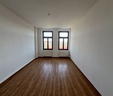 Dresden-Pieschen - Schöne 2-Zimmerwohnung mit offener Küche im Dach... - Photo 2