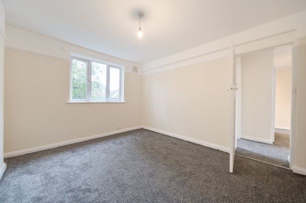 Lee High Road, London, SE13 - Photo 1