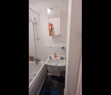 Room in a Shared House, London, W2 - Photo 6