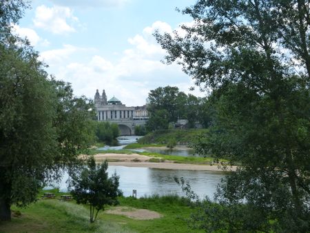 À LOUER – Appartement 4 pièces en bord de Loire à ST-CYR-SUR-LOIRE • Réf. GI-JB-G0453 - Photo 5