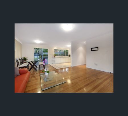 16 Alden St, Stafford Heights, Qld 4053 - Photo 3