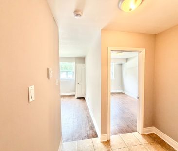 For Lease - 90 Twenty Fifth Street Unit# 35, Toronto, Ontario - Photo 6