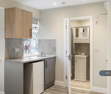 Studio to rent - Photo 3