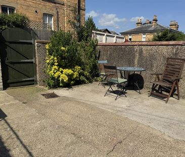 Princess Royal Terrace, Scarborough - Photo 3