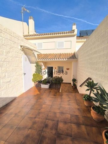 Alquiler de chalet adosado en Calle Arquitectos s/n - Photo 3