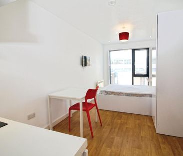 Studio to rent - Photo 3