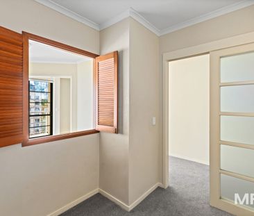 821/585 La Trobe Street, Melbourne - Photo 2