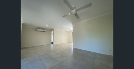 MODERN DUPLEX WITH FULLY SIZE BACKYARD - Photo 4