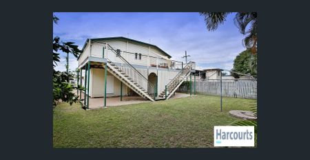 Tasteful on Tully! - Photo 5