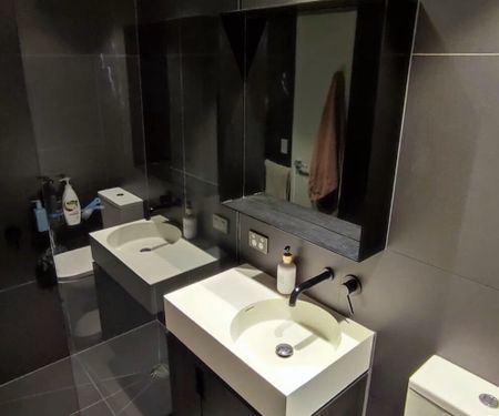 North Melbourne - Photo 4